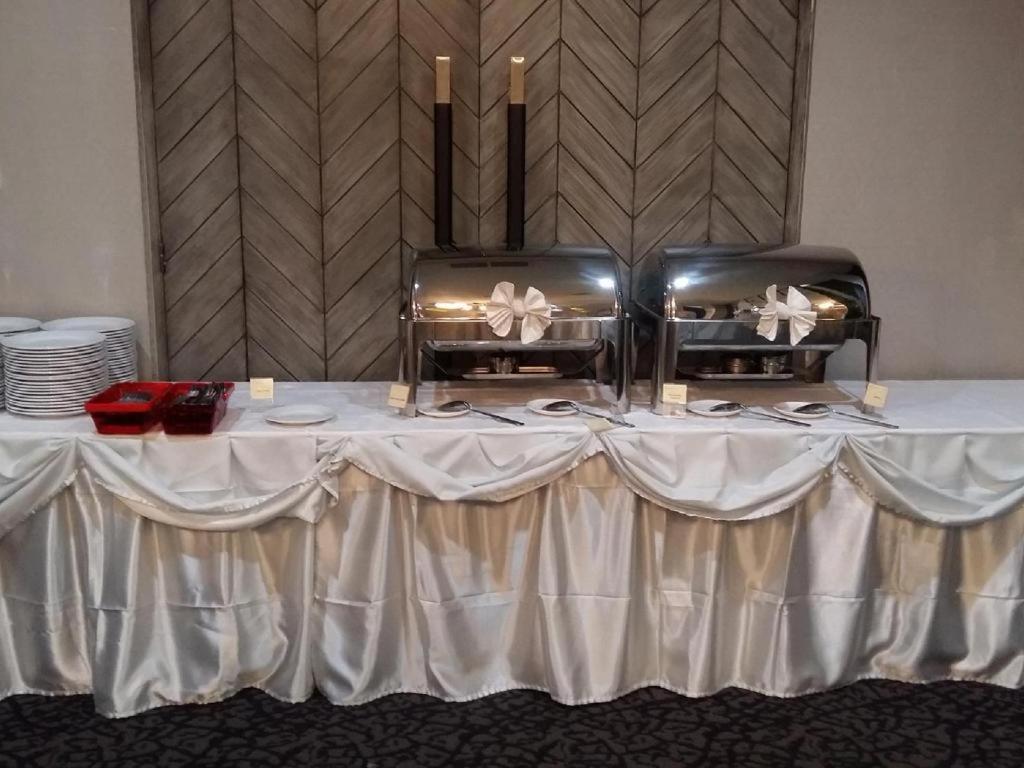 Couleur Hotel Cengkareng Джакарта Экстерьер фото