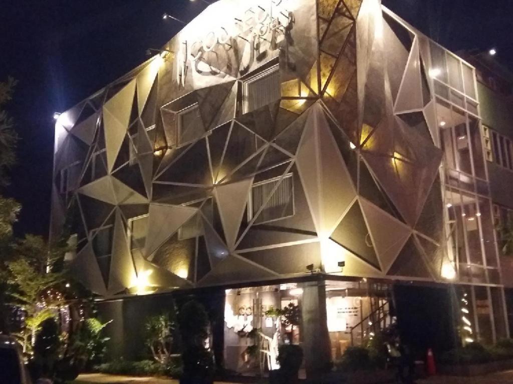 Couleur Hotel Cengkareng Джакарта Экстерьер фото