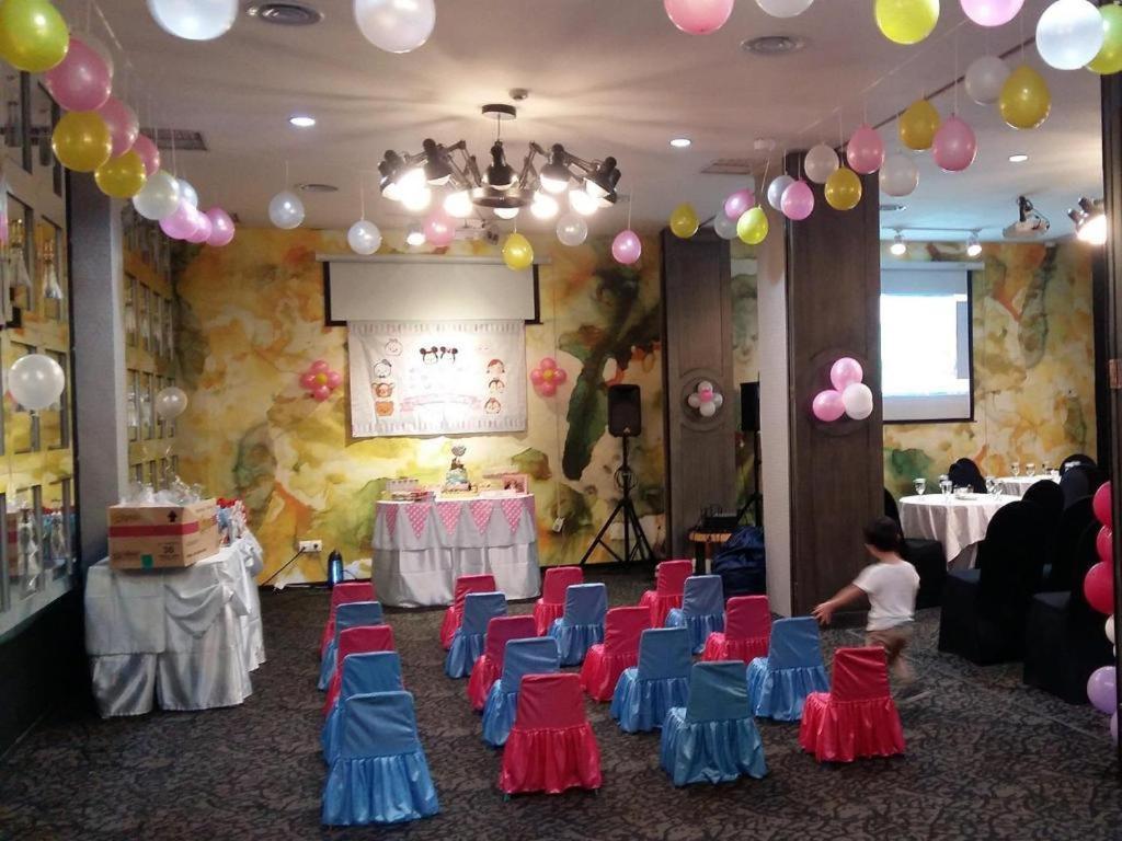 Couleur Hotel Cengkareng Джакарта Экстерьер фото