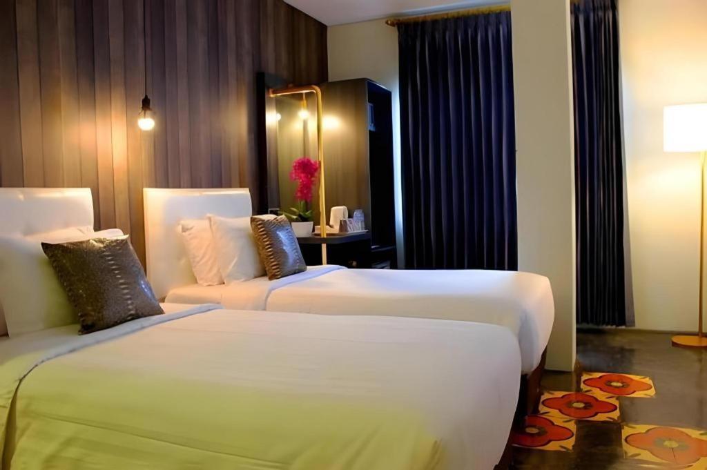 Couleur Hotel Cengkareng Джакарта Экстерьер фото