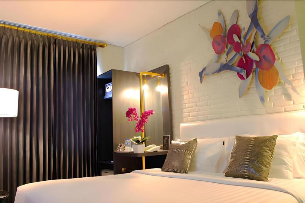 Couleur Hotel Cengkareng Джакарта Экстерьер фото