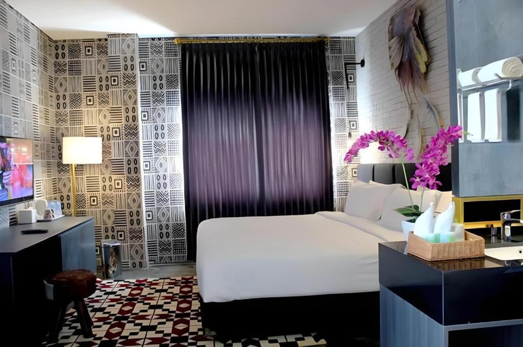 Couleur Hotel Cengkareng Джакарта Экстерьер фото
